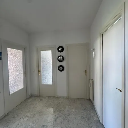 Apartamento Elegant Riviera With Large Sunny Terrace