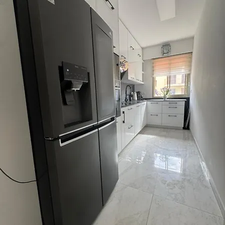 Apartamento Elegant Riviera With Large Sunny Terrace